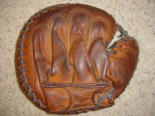 Bill Dickey Catchers Mitt Back